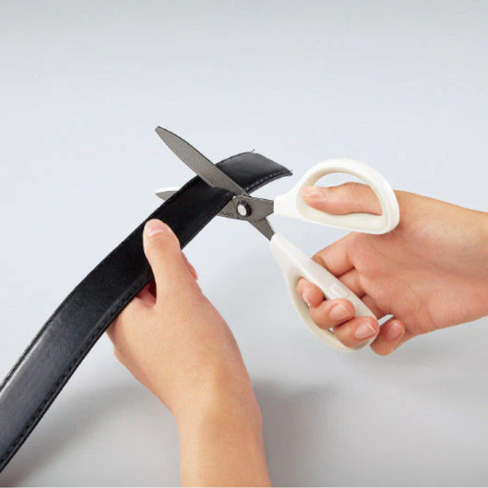 Kokuyo Saxa Fluorine Coated Glueless Blade Scissors with Safety Cap HASA-PF280B PF280P PF280W
